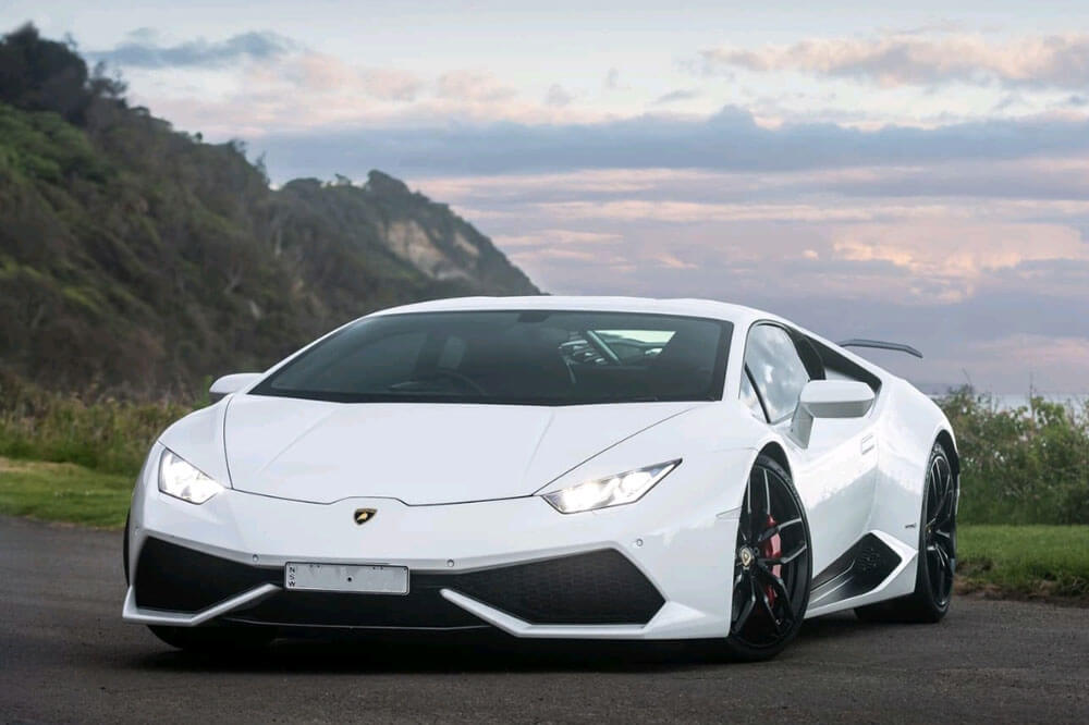 Lamborghini Huracan - 5.2 L Petrol Aspirated